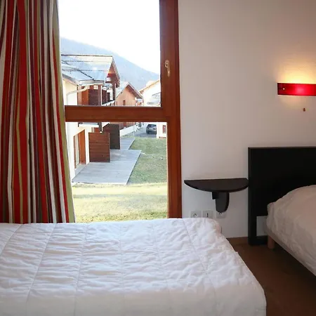 シャレー Superbe Pour 10 Pers. Avec Piscine, Sauna, Cheminee, Terrasse, Skis Aux Pieds - 1800 - Fr-1-322-118 *