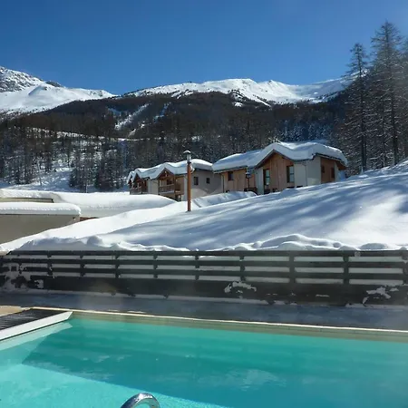 シャレー Superbe Pour 10 Pers. Avec Piscine, Sauna, Cheminee, Terrasse, Skis Aux Pieds - 1800 - Fr-1-322-118